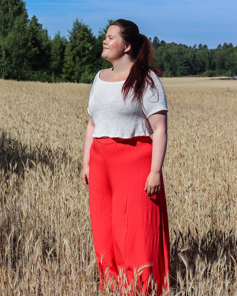 Marii standing in a feild